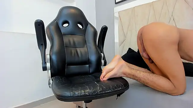 adams_bobby Adlı Modelin Web Kamerası Şovu