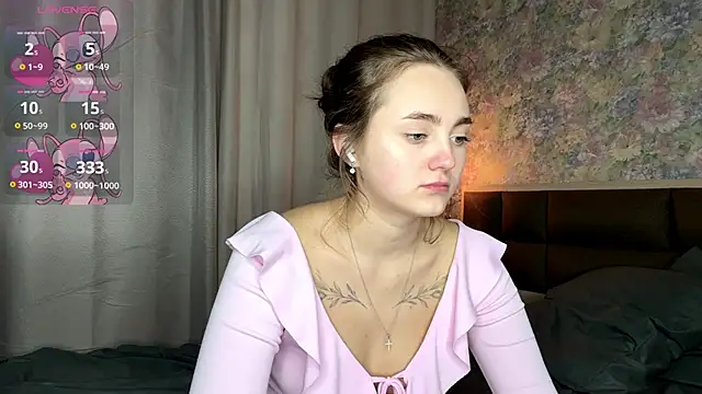 LoraDavi live XXX chat