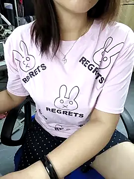 Heni6368 在線直播表演