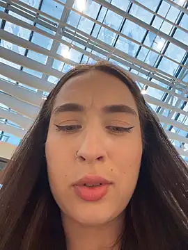 Holly_PlayのライブXXXチャット