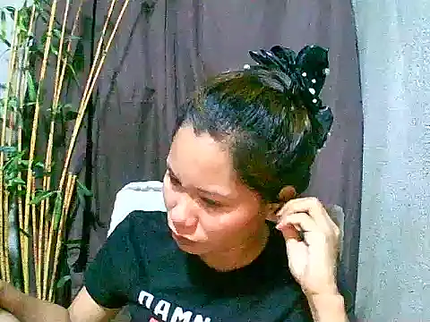 Sweeetgurllのウェブカメラショー