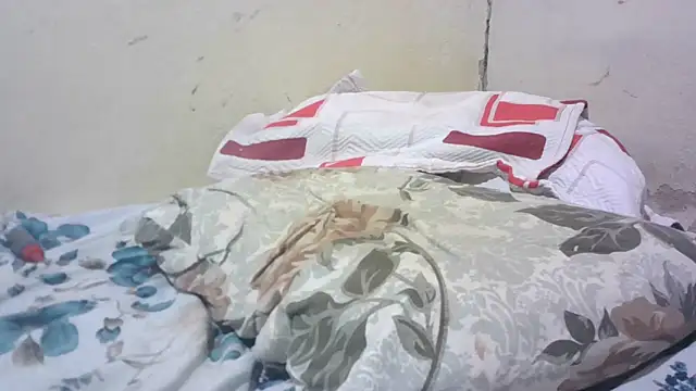 lorraine2036 Pertunjukan Webcam