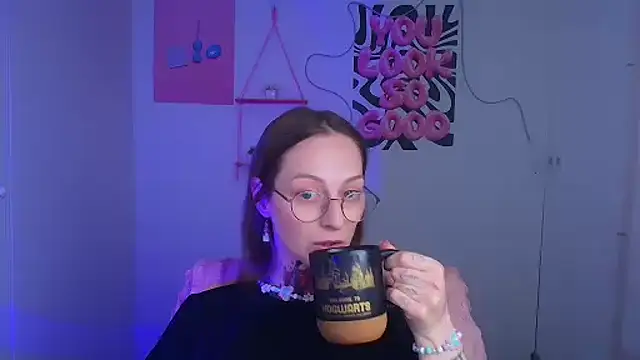 Esmi_Winter Adlı Modelin Canlı XXX Sohbeti