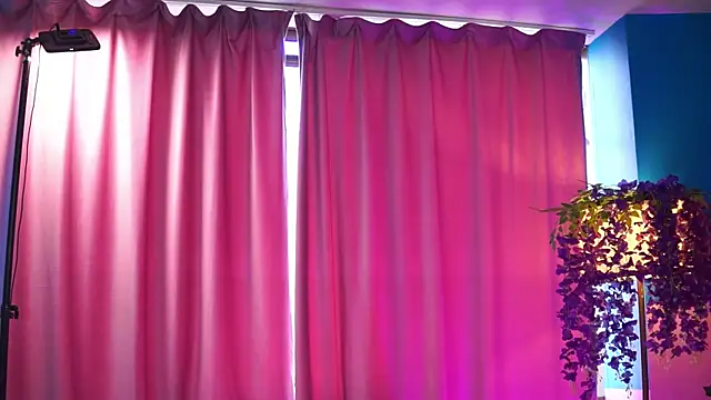 CrisstyBlair Show Webcam