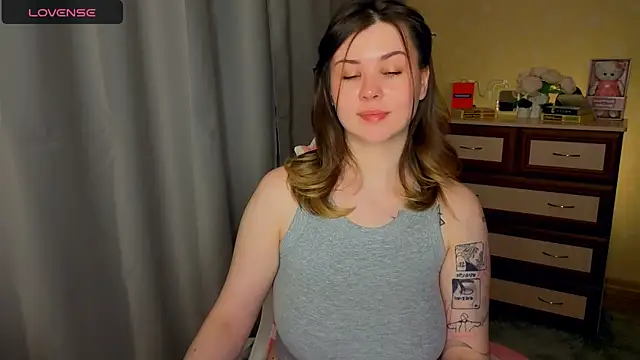 Chat +18 de cutie_mili ao vivo