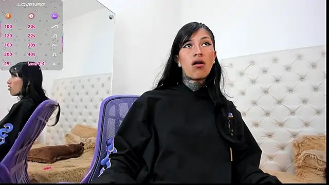 Chat +18 de esmeralda06 ao vivo