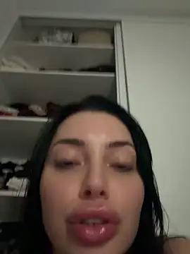 Chat +18 de MyaSplash ao vivo