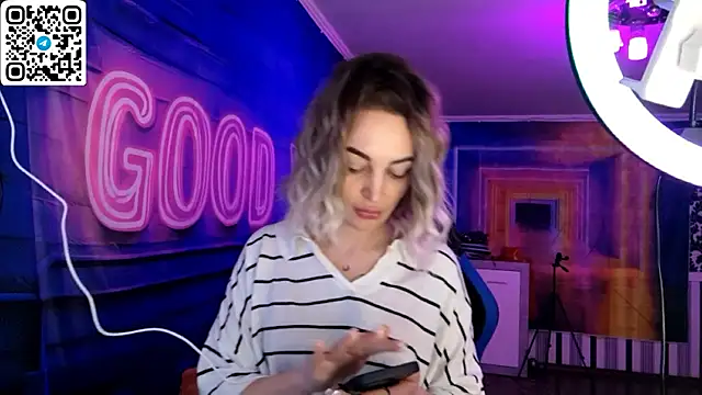 Chat +18 de Vellora_ ao vivo