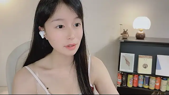 Onechestnut's Live XXX Chat