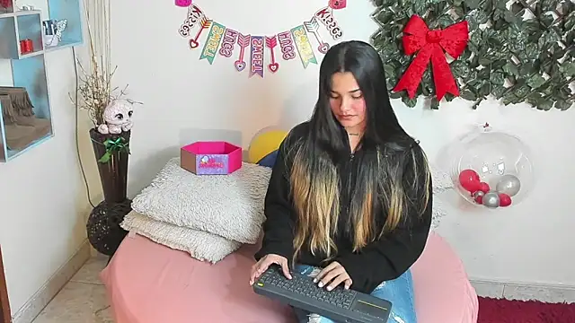 Chat +18 de DestinyHills ao vivo