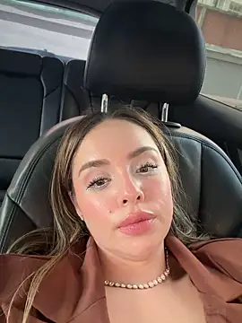 Alirawrz's Live XXX Chat