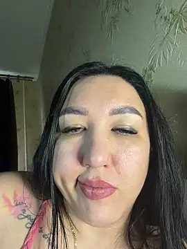 Chat XXX en directo de Naughtbaby_2025