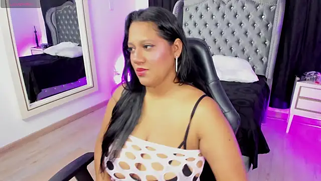 Živý XXX chat ZelinaEvans