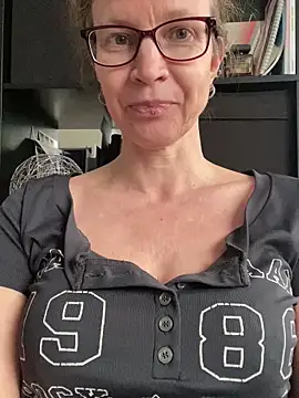 Chat XXX en directo de AnnikaRose