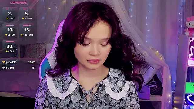 EmilyChaves élő XXX-chatje