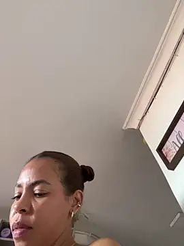 _AryCoral555 Chat XXX in diretta