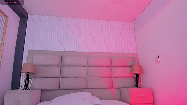 Chatroom XXX en direct de CarolineFyre