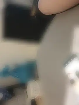 โชว์เว็บแคมของ Bigdick420anal