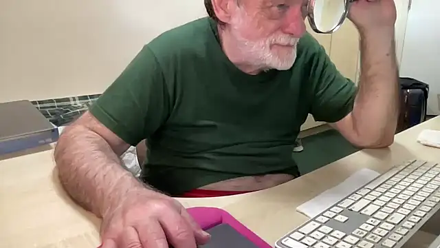 Show modela coach-karl na web-kameri