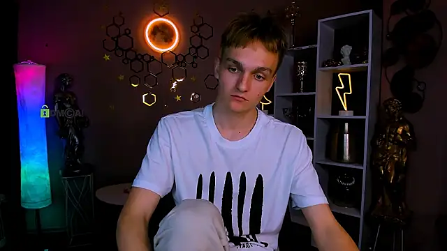 Show modela john_lik na web-kameri