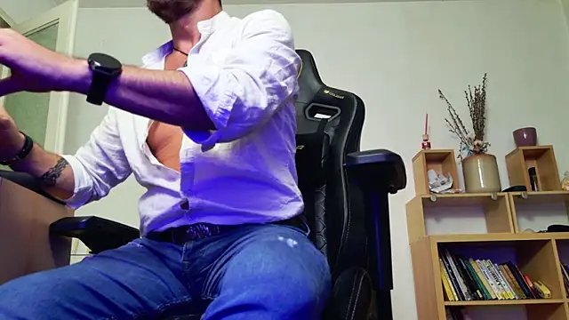 ChrisKox 即時 XXX 聊天