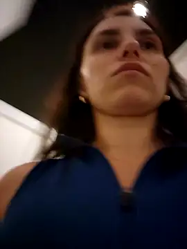 Izabella_Bella Adlı Modelin Canlı XXX Sohbeti