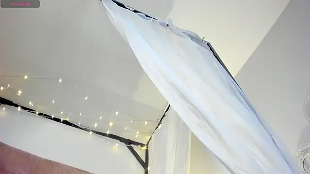 XXX chat uživo modela Annie_Petters