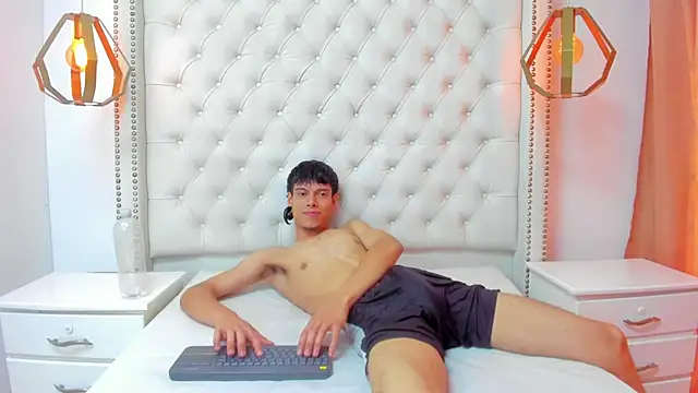 EBAN_GNR – webcam-show