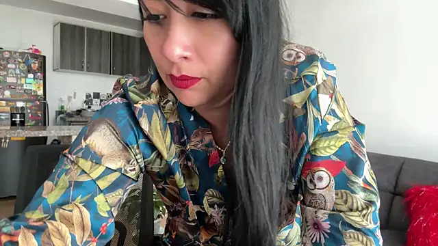 XXX chat uživo modela karimelee_