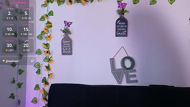 emiily_curly Chat XXX live