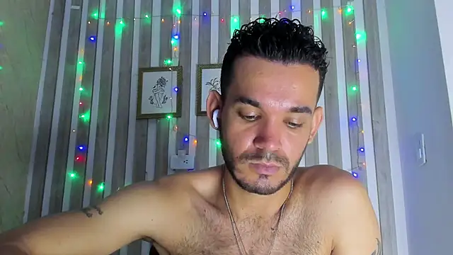 Chatroom XXX en direct de EthanGrey