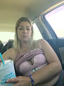 Pokazy przed kamerką – NikkiBlisss