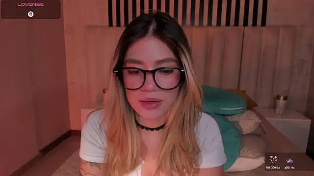 دردشة ViolettHansson الجنسية ا لمباشرة