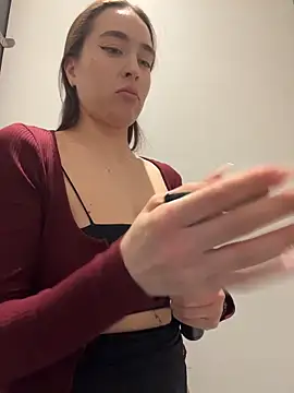 Holly_Play élő XXX-chatje