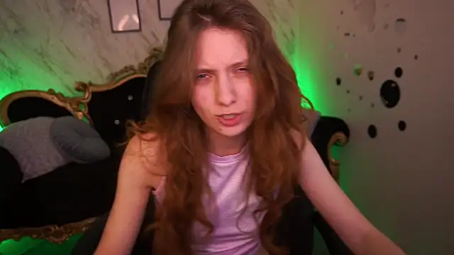 Chat XXX en directo de CuteeFoxy