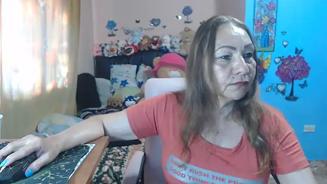 XXX chat uživo modela milfeddy_