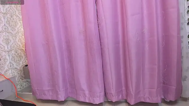 Chatroom XXX en direct de Piel_Canella