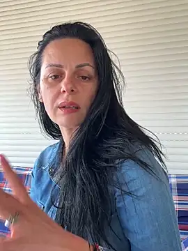 MiriamDelyn Adlı Modelin Canlı XXX Sohbeti