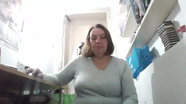 AnnaLive570's Live XXX Chat