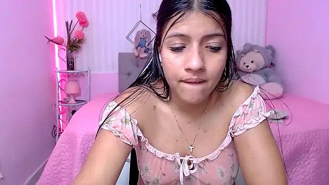 zara_cute's Live XXX Chat