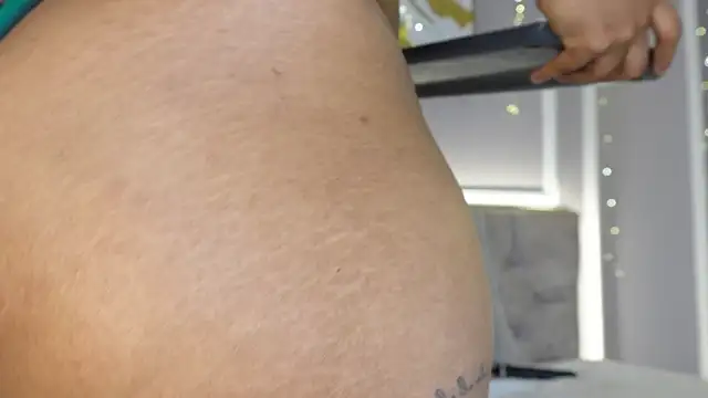 Paloma_Luna élő XXX-chatje