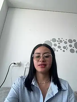 Anni_Rose Show in webcam