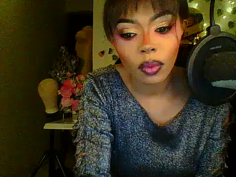 Anaconda2350 Chat XXX in diretta