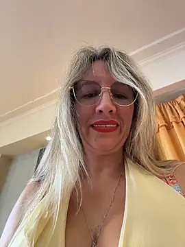 Gatitacarlita Adlı Modelin Canlı XXX Sohbeti