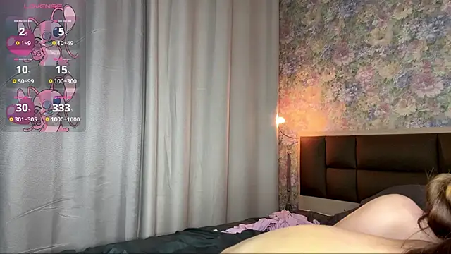 LoraDaviのライブXXXチャット