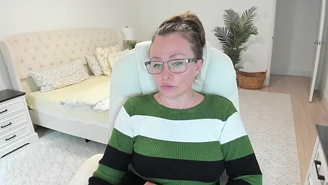 Vika73 现场XXX聊天