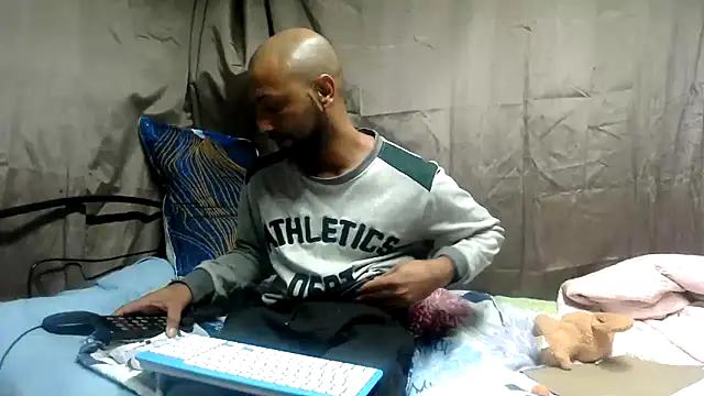 Chat +18 de Camodick ao vivo