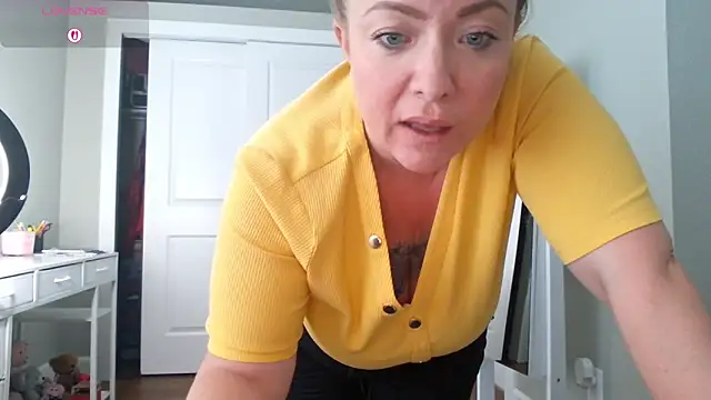 julimonroe Chat XXX in diretta