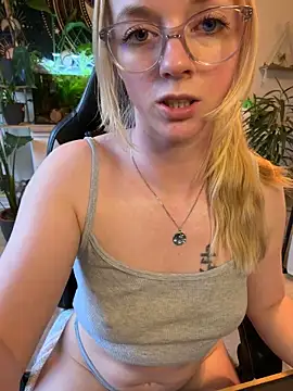 Chat +18 de LinaLeana ao vivo