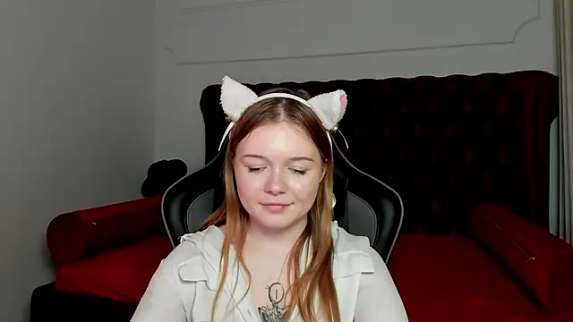 ElinaVale Chat XXX in diretta